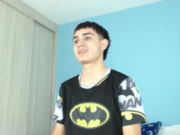 alejo_gray1 — 2025-10-09 19:34 alejo_gray1 — 2025-10-09 19:34