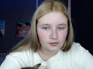light_lunaa — 2025-10-19 07:37 light_lunaa — 2025-10-19 07:37